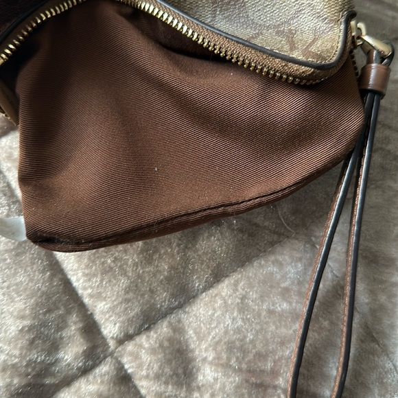 Pre owned- Coach Tan and Brown Signature Wristlet - Picture 9 of 16